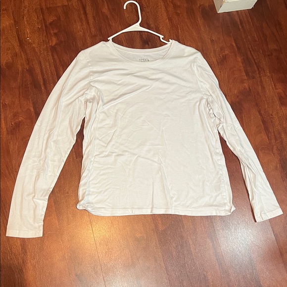 white size large time and tru long sleeve - Picture 1 of 3